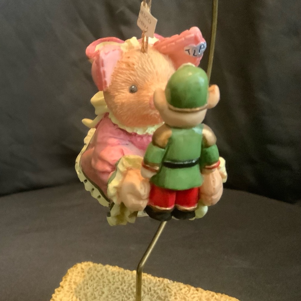 Christmas ornament for tree or jus to hang from hanger